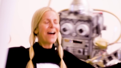 I_Love_My_Robot_-_01003.jpg