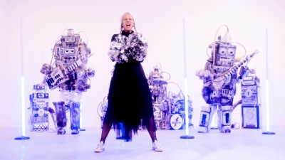 I_Love_My_Robot_-_01301.jpg