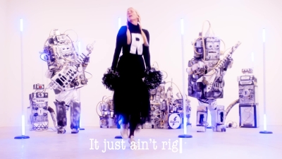 I_Love_My_Robot_-_01402.jpg