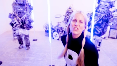 I_Love_My_Robot_-_01425.jpg