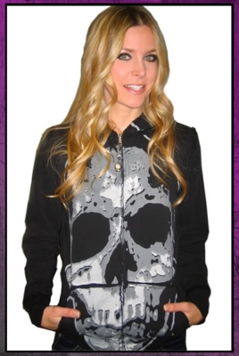 Click to view full size image
==============
Sheri_Moon_Zombie_-_Total_Skull_281929.jpg Sheri_Moon_Zombie_-_Total_Skull_281929.jpg